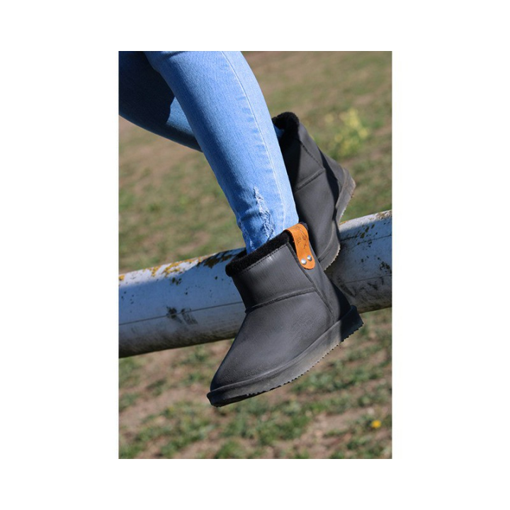 Boots penelope